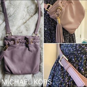 🚫SOLD🚫 Michael Kors Lavender Leather Crossbody Bag EUC